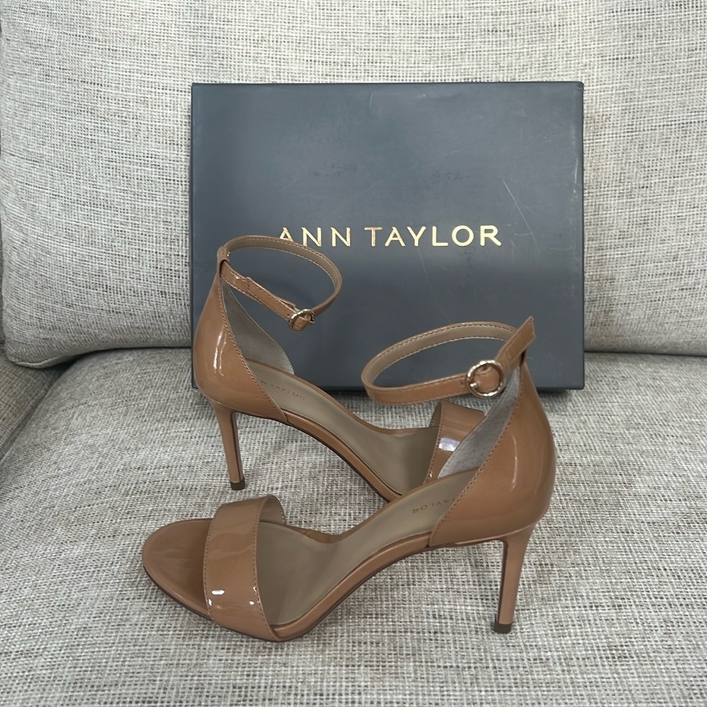 Brand new, never worn, Ann Taylor 6.5 taupe nude ankle strap heel